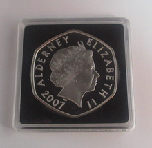 Load image into Gallery viewer, Queen Elizabeth II &amp; Prince Philip 2007 Alderney Silver Proof £5 Coin Boxed
