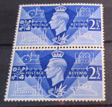 Load image into Gallery viewer, KING GEORGE VI VICTORY ISSUES 1939-1945  SOUTHERN RHODESIA MH IN STAMP HOLDER
