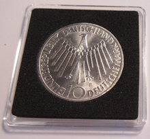 Load image into Gallery viewer, OLYMPIC GAMES SPIRAL 2 1972 MUNICH 10 DEUTSCHE MARKS BUNC MINT MARK F &amp; CAPSULE
