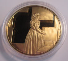 Load image into Gallery viewer, 1975 THE GENIUS OF VERMEER HALLMARKED 24CT GOLD PLATED .925 SILVER 32G MEDAL
