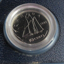 Load image into Gallery viewer, 1982 ROYAL CANADIAN MINT CANADA YEAR SET BUNC 6 COIN SET IN CASE
