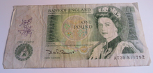 Load image into Gallery viewer, £1 BANK NOTE SOMERSET BANKNOTES X 4 WITH CLEAR FRONTED NOTE HOLDER
