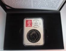 Load image into Gallery viewer, 2020 War and Peace Date Stamp End of WWII BUnc UK £5 Royal Mint Coin Boxed COA
