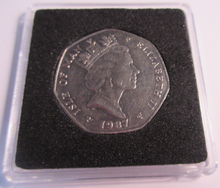 Load image into Gallery viewer, 1987 QEII CHRISTMAS COLLECTION THORNEYCROFT BUS EF-UNC FIFTY PENCE COIN BOX &amp;COA
