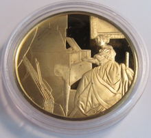 Load image into Gallery viewer, 1975 THE GENIUS OF VERMEER HALLMARKED 24CT GOLD PLATED .925 SILVER 32G MEDAL
