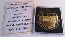 Load image into Gallery viewer, 1995 PALACE &amp; ABBEY OF HOLYROOD HOUSE GOLD PLATED PROOF MEDAL CAPSULE &amp; COA
