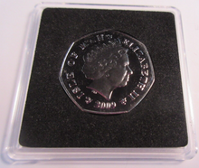 Load image into Gallery viewer, 2009 QEII CHRISTMAS COLLECTION IOM PM MARK DIAMOND FINISH 50P COIN BOX &amp; COA
