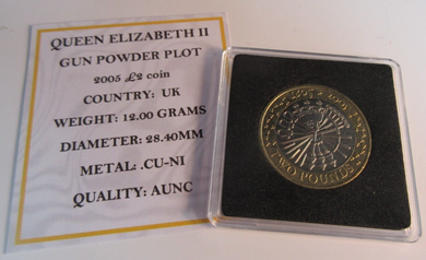 2005 GUN POWDER PLOT £2 COIN AUNC PRESENTED IN QUAD CAPSULE WITH COA