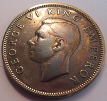 Load image into Gallery viewer, KING GEORGE VI ONE FLORIN 1942 .500 SILVER COIN NEW ZEALAND LOW MINTAGE IN FLIP
