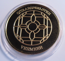 Load image into Gallery viewer, 1975 THE GENIUS OF VERMEER HALLMARKED 24CT GOLD PLATED .925 SILVER 32G MEDAL
