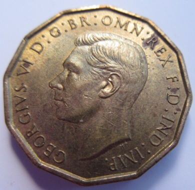 KING GEORGE VI THREE PENCE SCARCE DATE 1948 BRASS AUNC COIN WITH CLEAR FLIP
