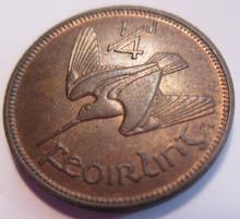 Load image into Gallery viewer, 1939 IRELAND EIRE FARTHING SOME LUSTRE KEY DATE IN CLEAR FLIP
