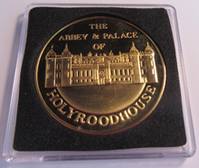 Load image into Gallery viewer, 1995 PALACE &amp; ABBEY OF HOLYROOD HOUSE GOLD PLATED PROOF MEDAL CAPSULE &amp; COA
