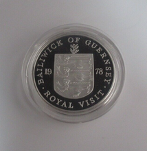 Load image into Gallery viewer, 1978 ROYAL VISIT OF GUERNSEY SILVER PROOF ROYAL MINT 25p CROWN COIN R/MINT BOX
