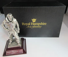 Load image into Gallery viewer, ROYAL ARMOURED CORPS ROYAL HAMPSHIRE ART FOUNDRY WITH ORIGINAL BOX
