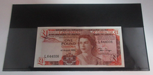 Load image into Gallery viewer, 1988 £1 Gibraltar Banknote Uncirculated Number 006 - 4th August in Display Card
