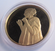 Load image into Gallery viewer, 1975 THE GENIUS OF VERMEER HALLMARKED 24CT GOLD PLATED .925 SILVER 32G MEDAL
