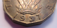 Load image into Gallery viewer, KING GEORGE VI THREE PENCE 1937 BRASS EF+ COIN WITH CLEAR FLIP
