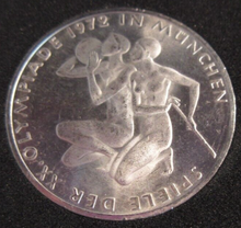 Load image into Gallery viewer, OLYMPIC GAMES TRACK &amp; FIELD 1972 MUNICH 10 DEUTSCHE MARKS BUNC MINT MARK F
