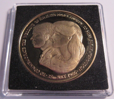 1986 WEDDING OF HRH PRINCE ANDREW & MISS SARAH FERGUSON MEDAL WITH CAPSULE