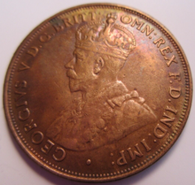 Load image into Gallery viewer, 1919 KING GEORGE V COMMONWEALTH OF AUSTRALIA ONE PENNY EF+ NO DOTS IN CLEAR FLIP
