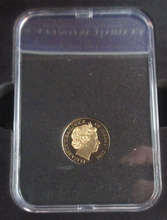 Load image into Gallery viewer, 2022 Platinum Jubilee 9ct Gold Queen Elizabeth II Jersey Penny Coin Boxed + COA
