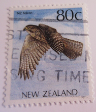 Load image into Gallery viewer, NEW ZEALAND POSTAGE STAMPS MH IN CLEAR FRONTED STAMP HOLDER
