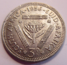 Load image into Gallery viewer, QUEEN ELIZABETH II 3d .500 SILVER THREEPENCE COIN 1956 SOUTH AFRICA EF+ &amp; FLIP
