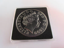 Load image into Gallery viewer, 1999-2000 ANNO DOMINI MILLENNIUM 1999 UK BUNC £5 FIVE POUND COIN CAPSULE &amp; COA
