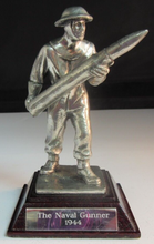 Load image into Gallery viewer, THE NAVEL GUNNER PEWTER FIGURE ROYAL HAMPSHIRE ART FOUNDRY WITH ORIGINAL BOX
