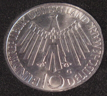 Load image into Gallery viewer, OLYMPIC GAMES SPIRAL 2 1972 MUNICH 10 DEUTSCHE MARKS BUNC MINT MARK G &amp; CAPSULE
