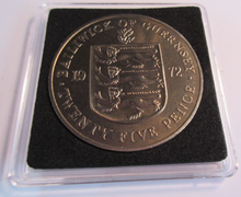 Load image into Gallery viewer, 1972 QEII &amp; PRINCE PHILIP GUERNSEY UNC TWENTY FIVE PENCE CROWN COIN &amp; CAPSULE
