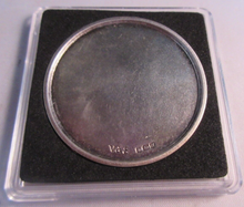 Load image into Gallery viewer, 1937 LONDON GARDENS SOCIETY AWARD MEDAL HALLMARKED .925 SILVER MEDAL &amp; BOX large
