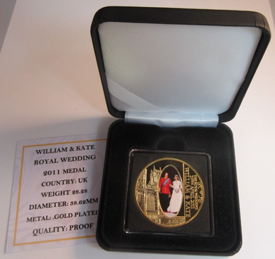2011 WILLIAM & KATE ROYAL WEDDING GOLD PLATED MEDAL CAPSULE BOX & COA