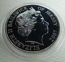 Load image into Gallery viewer, 2007 ROYAL MINT DIAMOND WEDDING BAILIWICK OF JERSEY BUNC £5 COIN IN CAPSULE
