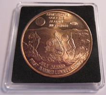 Load image into Gallery viewer, 1969 APOLLO 11 1ST LUNA LANDINGS GOLD PLATED BUNC MEDAL CAPSULE BOX &amp; COA
