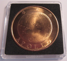 Load image into Gallery viewer, 1969 APOLLO 11 1ST LUNA LANDINGS GOLD PLATED BUNC MEDAL CAPSULE BOX &amp; COA
