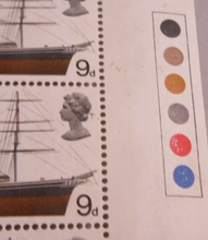 Load image into Gallery viewer, 1969 9d CUTTY SARK ELIZABETHAN GALLEON EAST INDIAMAN 60 STAMPS MNH/T- LIGHTS
