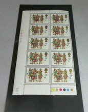 Load image into Gallery viewer, 1978 THE WAITS 9p BLOCK OF 10 STAMPS MNH &amp; TRAFFIC LIGHTS
