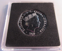 Load image into Gallery viewer, 2020 CHRISTMAS 50P SANTA &amp; SLEIGH BUNC GIBRALTER FIFTY PENCE COIN BOX &amp; COA
