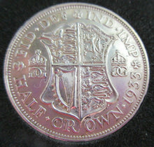 Load image into Gallery viewer, 1933 GEORGE V BARE HEAD COINAGE HALF 1/2 CROWN IN QUADRANT CAPSULE &amp; BOX

