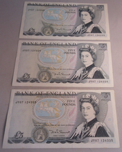 Load image into Gallery viewer, 1980 SOMERSET FIVE POUND £5 NOTES JUNE 1980 12 CONSECUTIVE RUN UNC
