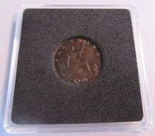 Load image into Gallery viewer, 1878 QUEEN VICTORIA  aUNC FARTHING WITH QUADRANT CAPSULE
