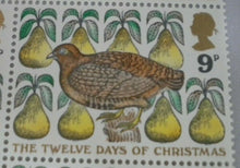 Load image into Gallery viewer, 1977 THE TWELVE DAYS OF CHRISTMAS 9p BLOCK OF 10 STAMPS MNH &amp; TRAFFIC LIGHTS
