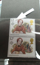 Load image into Gallery viewer, GB 1980 Bronte 12p vertical BLOCK OF 2 with MISSING &#39;p&#39; in Value SG 1125Ea MNH C
