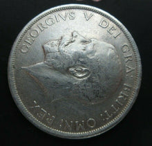 Load image into Gallery viewer, 1918 GEORGE V BARE HEAD FIRST COIN HALF 1/2 CROWN SPINK 4011 CROWNED SHIELD Cc6
