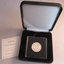 Load image into Gallery viewer, 1996 CELTIC CROSS SILVER PROOF £1 ONE POUND COIN BOX &amp; COA
