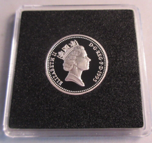 Load image into Gallery viewer, 1995 WELSH DRAGON SILVER PROOF £1 ONE POUND COIN BOX &amp; COA
