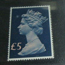 Load image into Gallery viewer, 1977 HIGH VALUE DEFINITIVE ISSUE MINT BRITISH STAMPS PRESENTATION PACK
