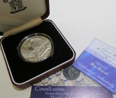 2000 ALDENEY £5 FIVE Pounds Silver Proof Crown Coin Q.M 100TH BIRTHDAY BOX/COA